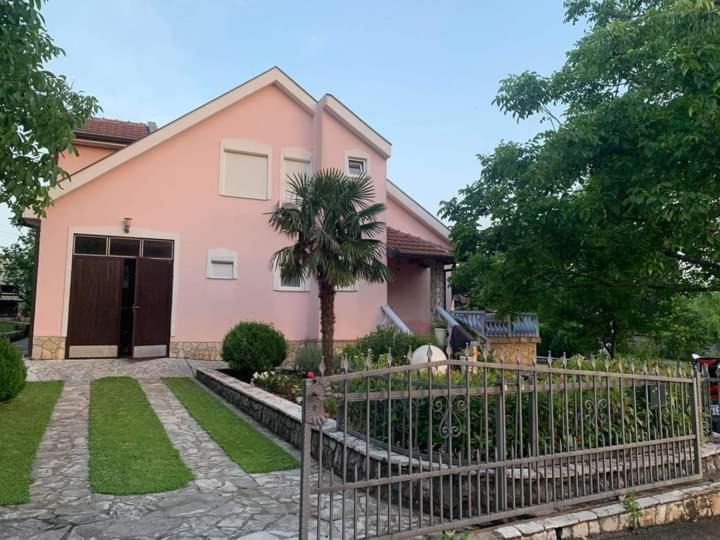 Villa Melograno *